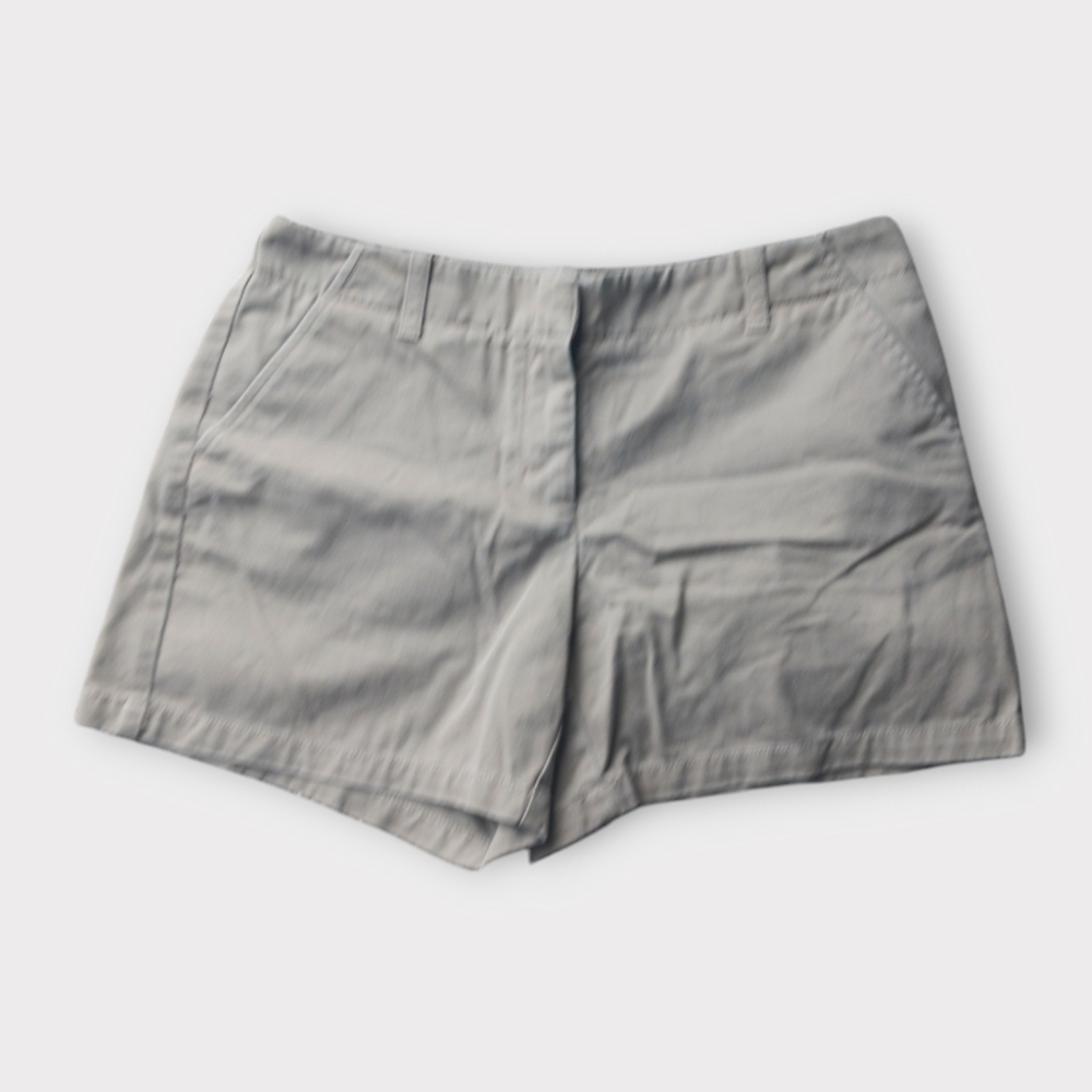 J. CREW LOW FIT KHAKI WOMEN'S SIZE 2 MULTI POCKET SHORTS.